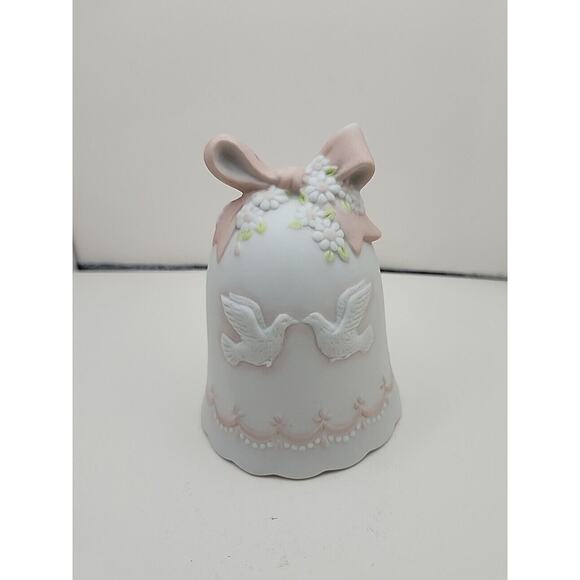 Lefton China Hand Painted Porcelain Bell Doves Bow Christopher Collection #00944 - Picture 1 of 10